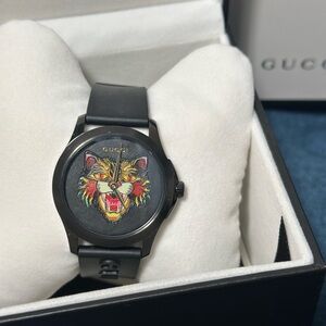 GUCCI Angry Tiger G-Timeless Black Watch